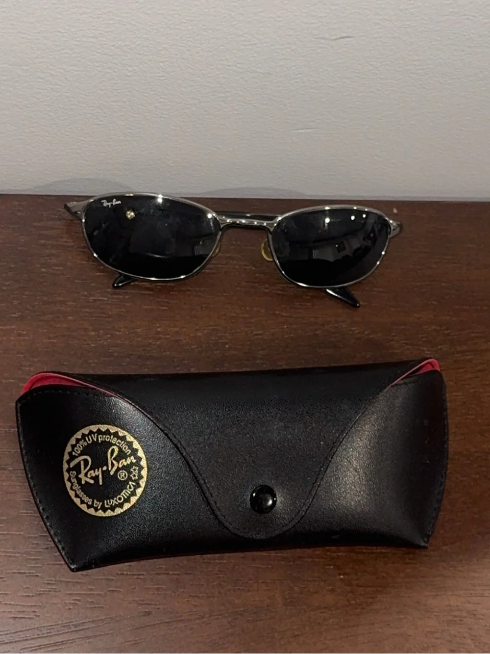 Ray-Ban Men’s Black Gunmetal Frame Sunglasses with Case AUTHENTIC